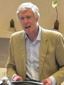 Dr. Axel Smend