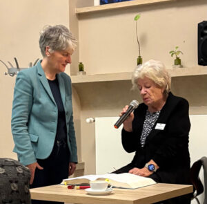 Helga Truckenbrodt und Gerlind Gatza