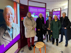 Besuch der Ausstellung "Trotzdem da"